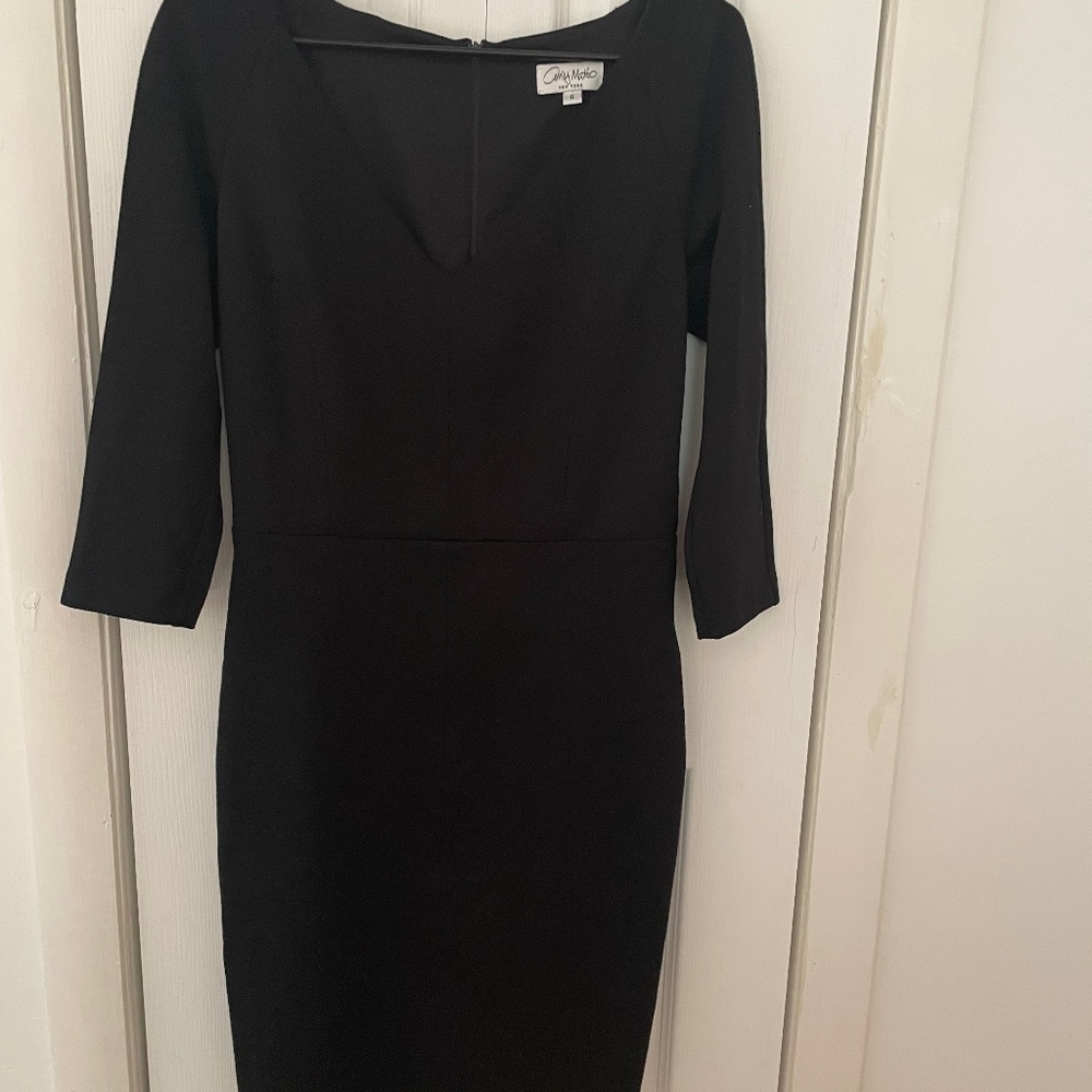 Amy Matto Black 3/4 Sleeve Lined Dress